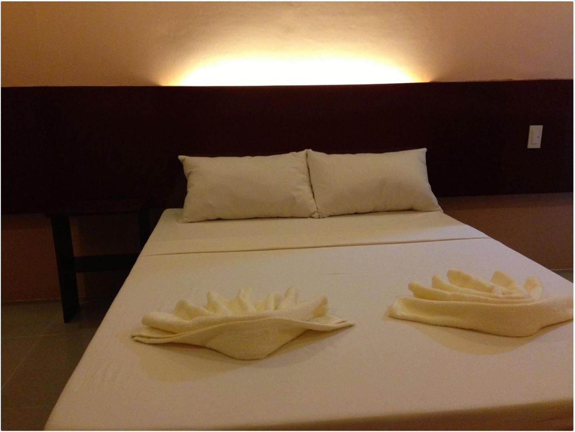 New Village Lodge Oslob Kültér fotó