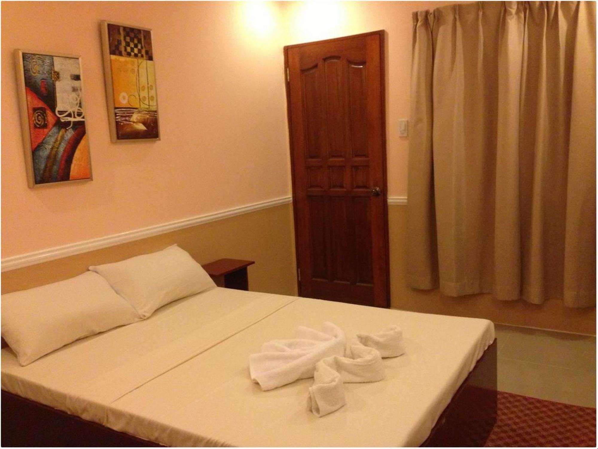 New Village Lodge Oslob Kültér fotó