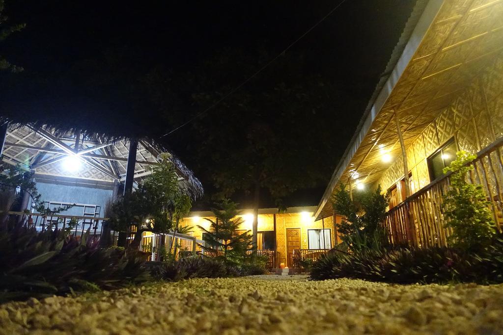New Village Lodge Oslob Kültér fotó