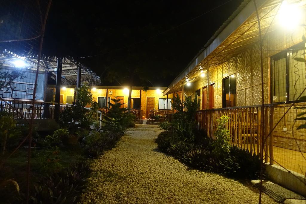 New Village Lodge Oslob Kültér fotó